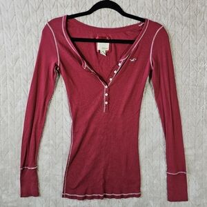 Hollister Women's Long Sleeve Tee - Red